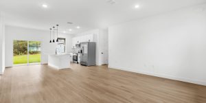 04-16428 SW 27th Ave Rd (01)